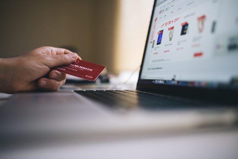 التجارة الالكترونية على فيس بوك التجارة الالكترونية على فيس بوك